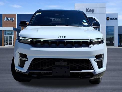New 2026 Jeep Grand Wagoneer 4WD image 2