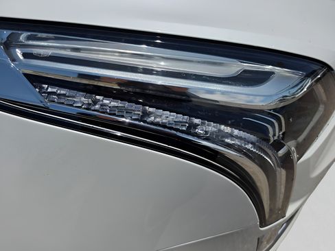 Used 2019 Cadillac XT5 Premium Luxury FWD image 10