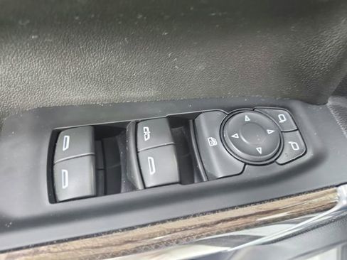 Used 2021 Chevrolet Silverado 1500 RST AWD/4WD image 34