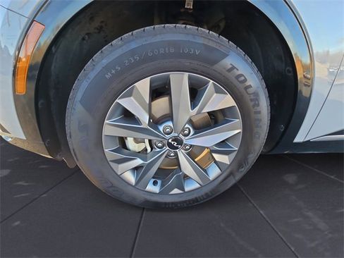 Used 2024 Kia Sportage SX image 14