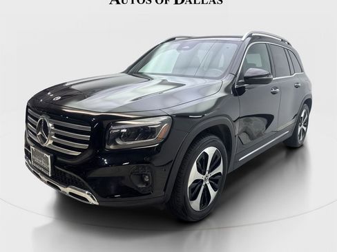 Used 2025 Mercedes-Benz GLB 250 4MATIC image 2