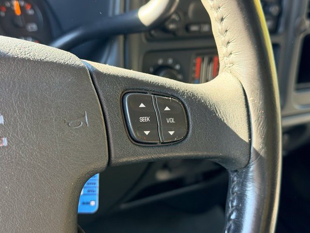 Used 2006 GMC Sierra 1500 SLE w/ Light Duty Power Package AWD/4WD image 11