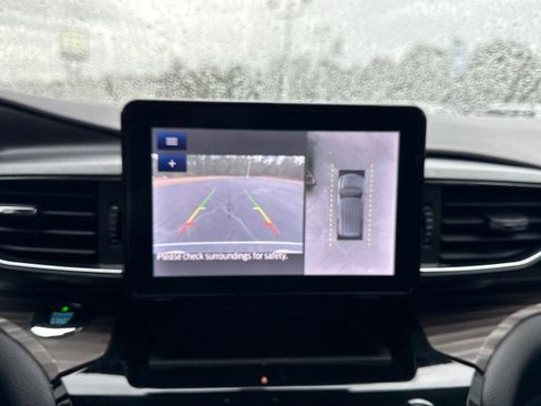 Used 2021 Ford Explorer Limited w/ Equipment Group 301A image 26