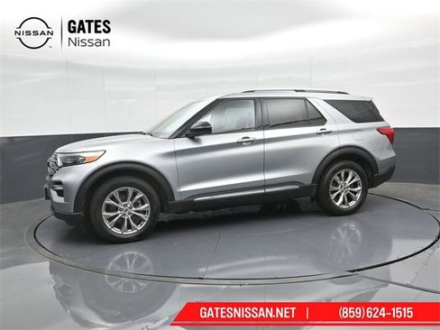 Used 2023 Ford Explorer Limited image 7