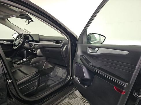 Certified 2024 Ford Escape Platinum image 12