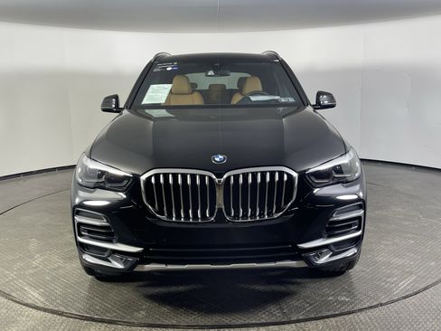 Certified 2023 BMW X5 xDrive40i w/ Premium Package image 2