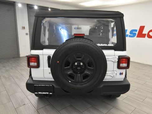 Used 2021 Jeep Wrangler Sport image 4