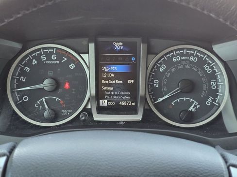 Used 2023 Toyota Tacoma SR5 RWD image 11