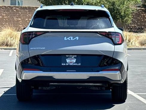 New 2026 Kia Sportage SX FWD image 6