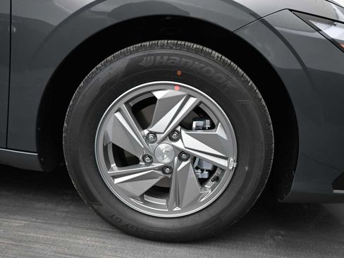 New 2026 Hyundai Elantra SE FWD image 10