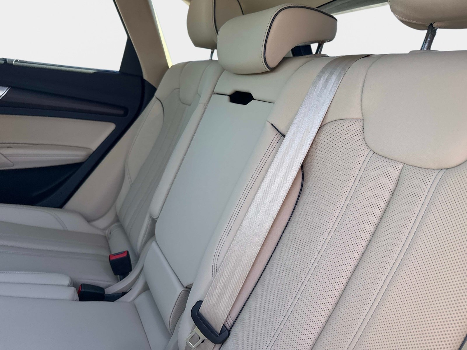 Certified 2023 Audi Q5 2.0T Prestige AWD/4WD image 12