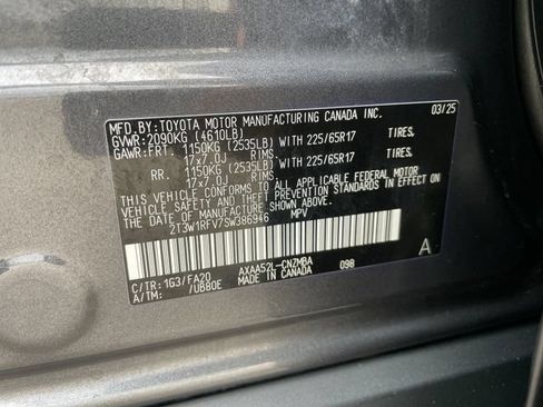 Used 2025 Toyota RAV4 XLE FWD image 26
