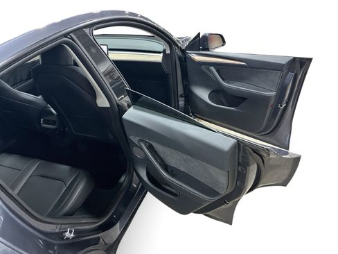 Certified 2023 Tesla Model Y Performance AWD/4WD image 12