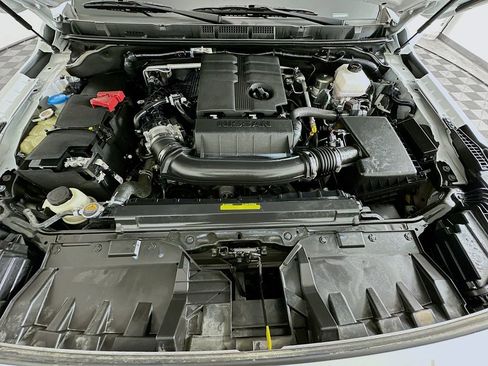 Used 2024 Nissan Frontier SV w/ SV Convenience Package image 29