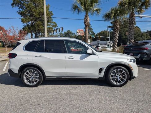 New 2026 BMW X5 xDrive50e image 4
