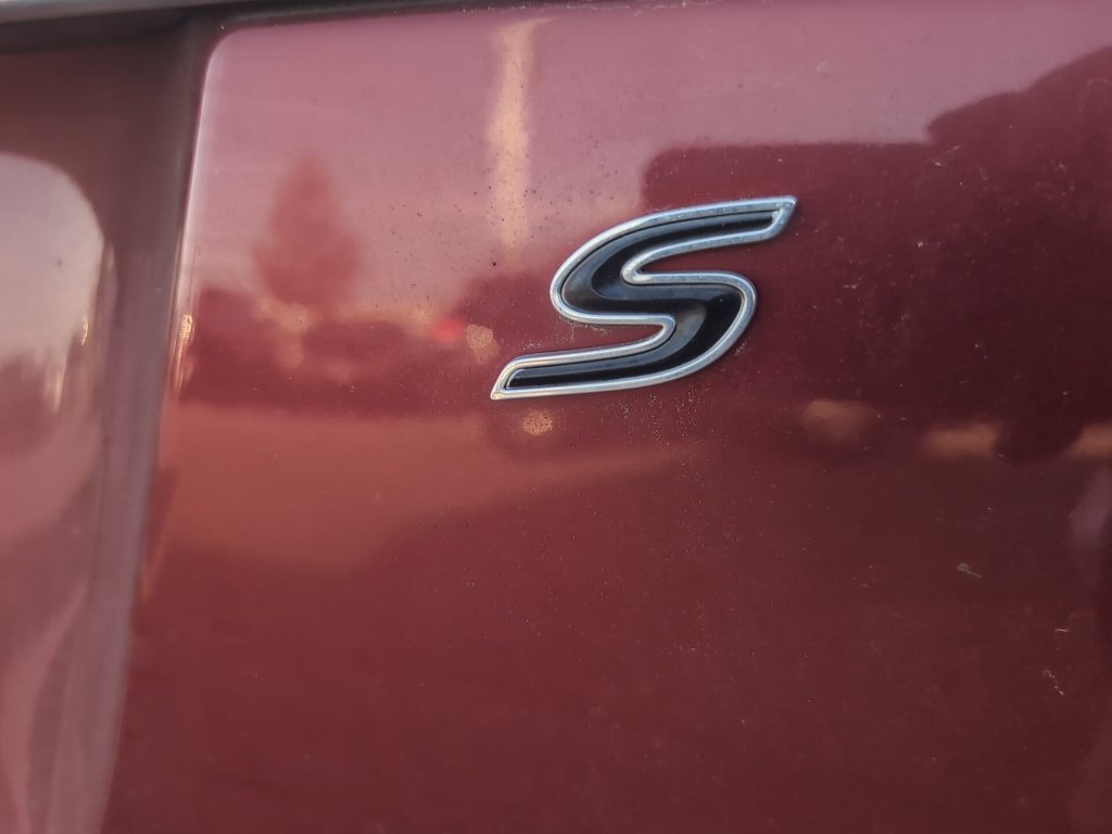 Used 2014 Chrysler Town & Country S FWD image 14