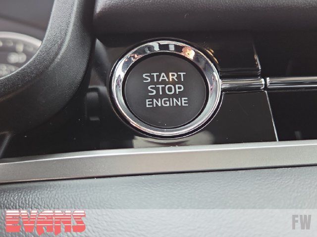 Used 2025 Mitsubishi Outlander AWD image 7