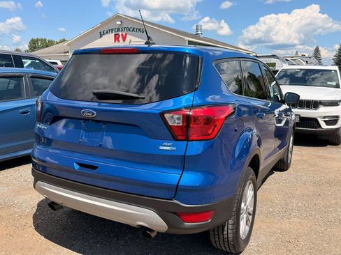 Used 2019 Ford Escape SE AWD/4WD image 2