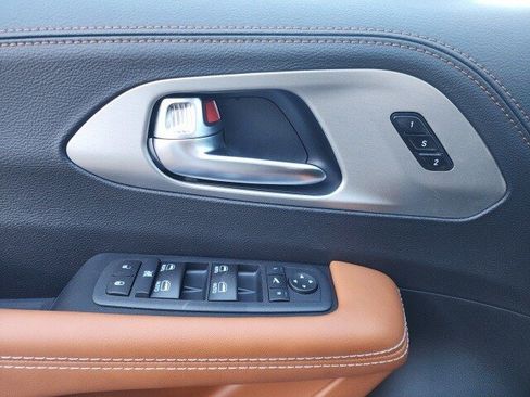 New 2026 Chrysler Pacifica Pinnacle image 17