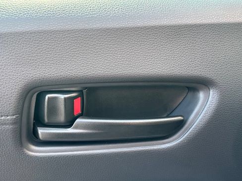 Used 2026 Toyota Corolla Cross LE FWD image 9