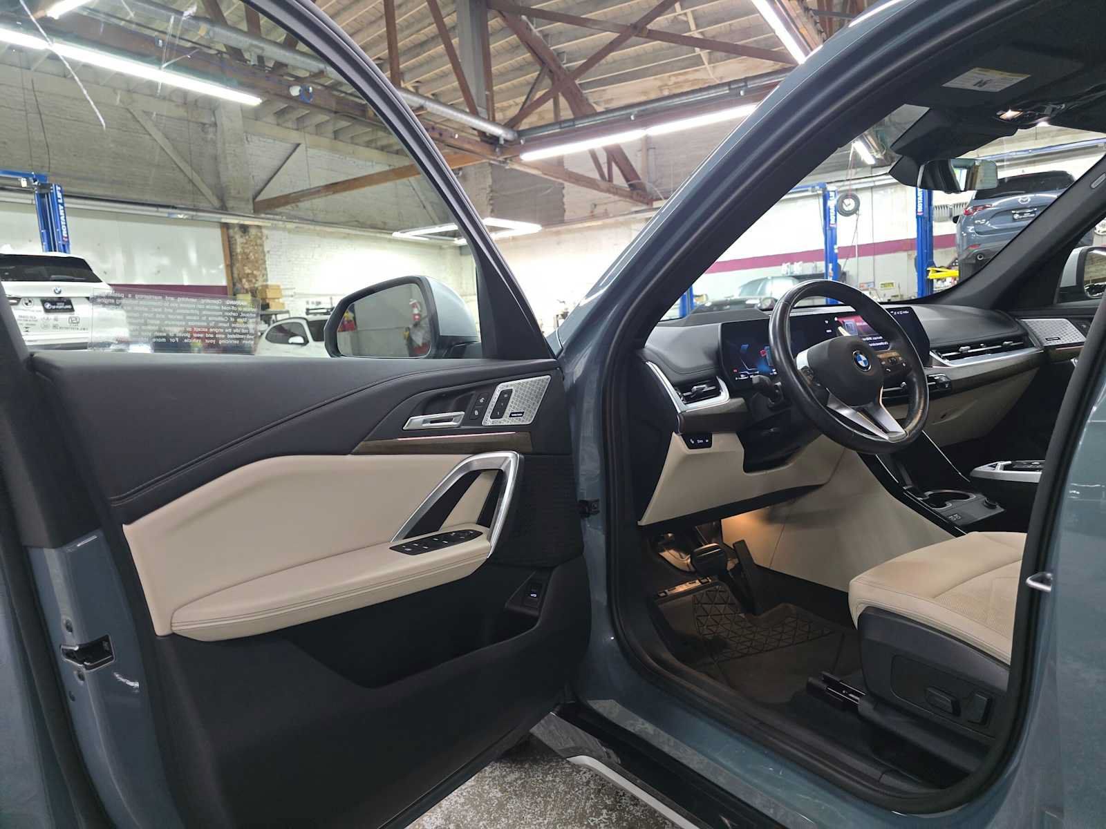 Used 2023 BMW X1 xDrive28i w/ Premium Package AWD/4WD image 19