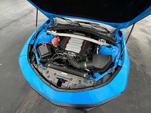 Used 2022 Chevrolet Camaro SS RWD image 3