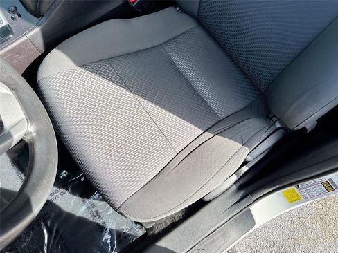 Used 2016 Toyota Highlander LE image 20