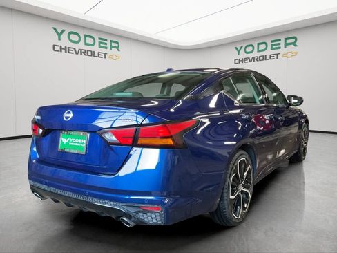 Used 2024 Nissan Altima 2.5 SR FWD image 7