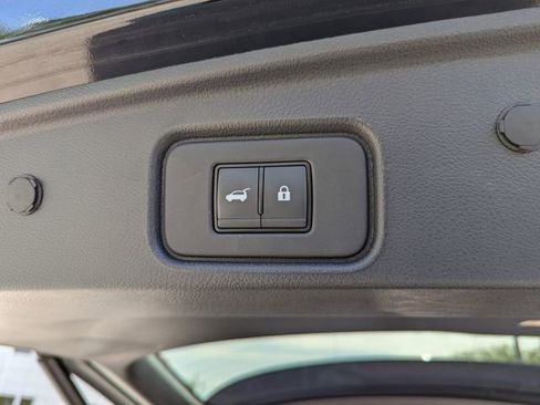Certified 2024 Nissan Pathfinder SL AWD/4WD image 11