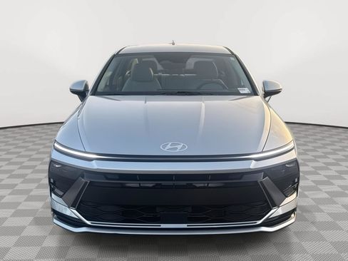 Used 2024 Hyundai Sonata SEL FWD image 2