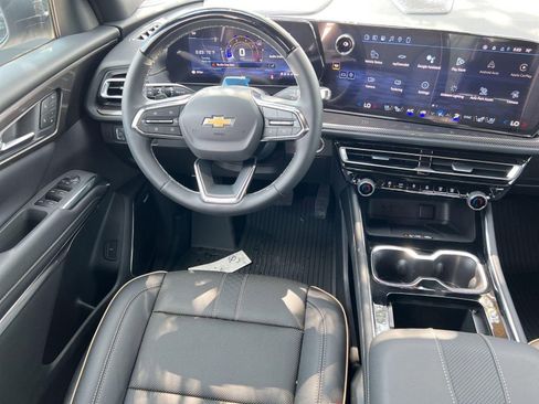 New 2026 Chevrolet Traverse High Country FWD image 28