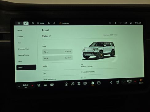 Used 2023 Rivian R1S Adventure AWD/4WD image 29