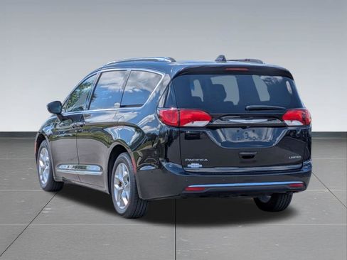 Certified 2020 Chrysler Pacifica Limited w/ Advanced Safetytec Group FWD image 3