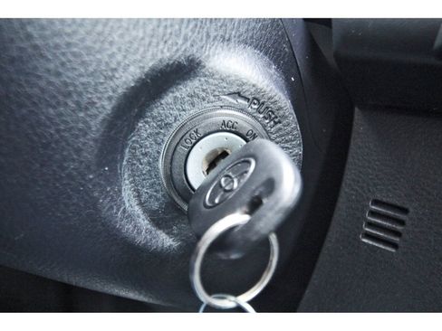 Used 2022 Toyota Tacoma SR RWD image 18