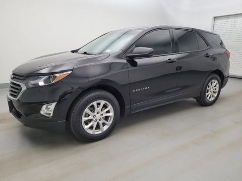Used 2019 Chevrolet Equinox LS AWD/4WD image 2