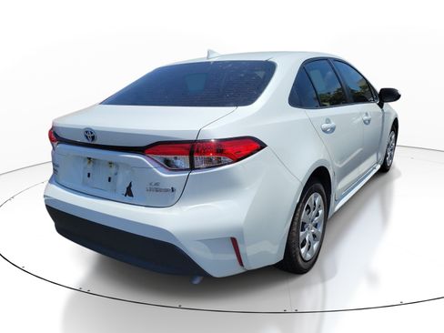 Used 2024 Toyota Corolla LE FWD image 6