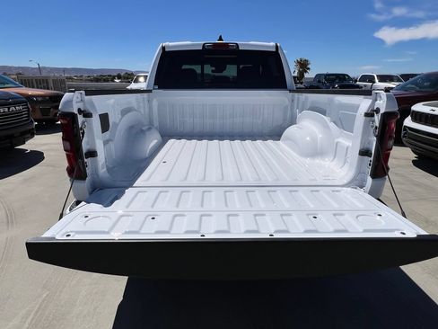 New 2026 RAM 1500 Express AWD/4WD image 16