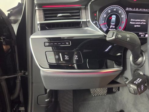 Used 2024 Audi A8 L 3.0T AWD/4WD image 18
