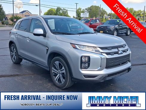 Used 2025 Mitsubishi Outlander Sport SE AWD/4WD image 1