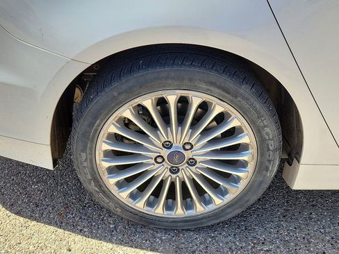 Used 2014 Ford Fusion Titanium image 14