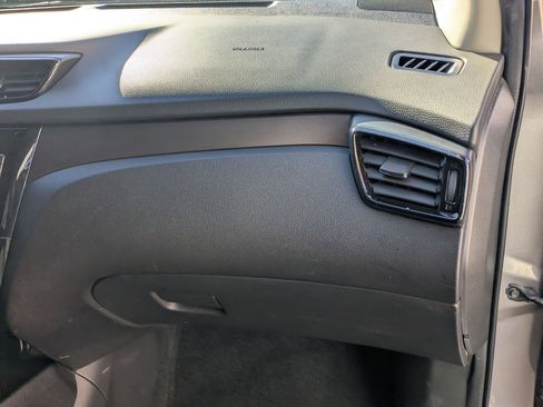 Used 2021 Nissan Rogue Sport S image 20