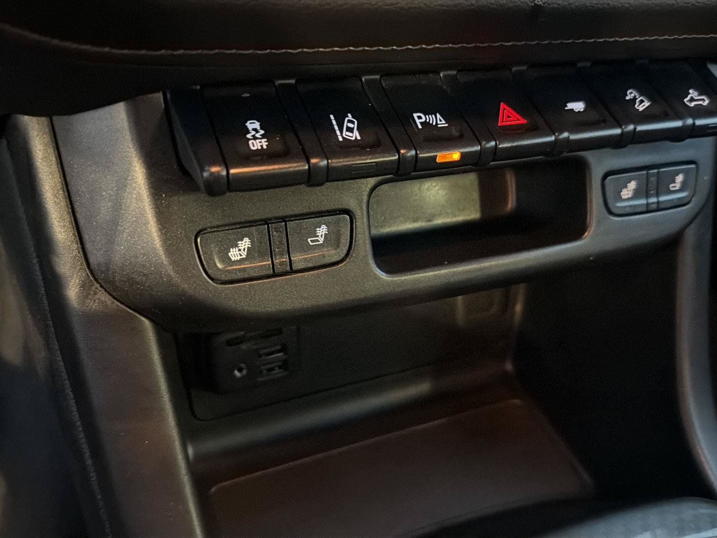 Used 2021 GMC Canyon AT4 w/ Driver Alert Package AWD/4WD image 29