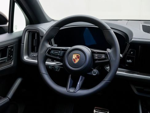 New 2026 Porsche Cayenne S image 12