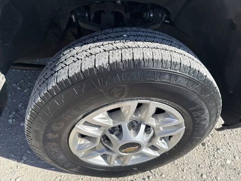 Used 2024 Chevrolet Silverado 2500 LT image 33