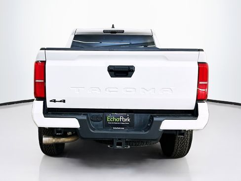 Used 2025 Toyota Tacoma TRD Off-Road image 7