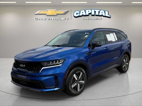 Used 2023 Kia Sorento S w/ Panoramic Sunroof Package FWD image 1