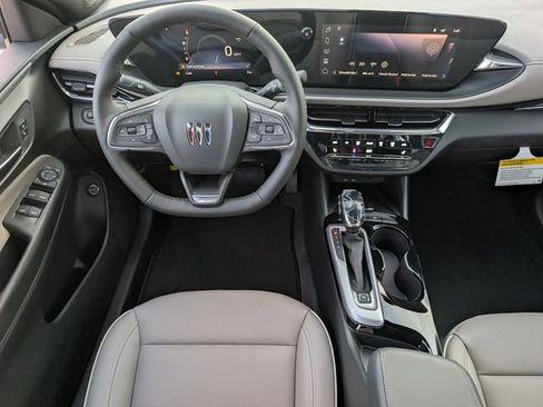 New 2026 Buick Envista Avenir image 9