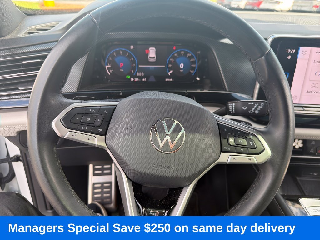 Used 2024 Volkswagen Atlas Cross Sport SEL Premium R-Line AWD/4WD image 15