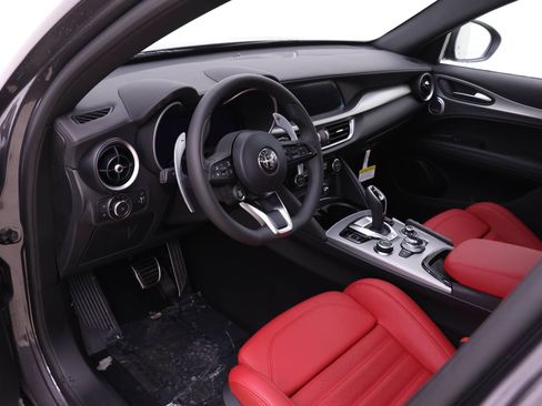 New 2026 Alfa Romeo Stelvio Sprint AWD/4WD image 6