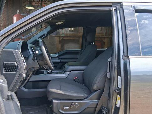 Used 2016 Ford F150 XLT w/ Equipment Group 302A Luxury AWD/4WD image 15